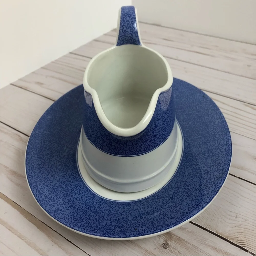 Spode Vermicelli Blue gravy boat and under plate